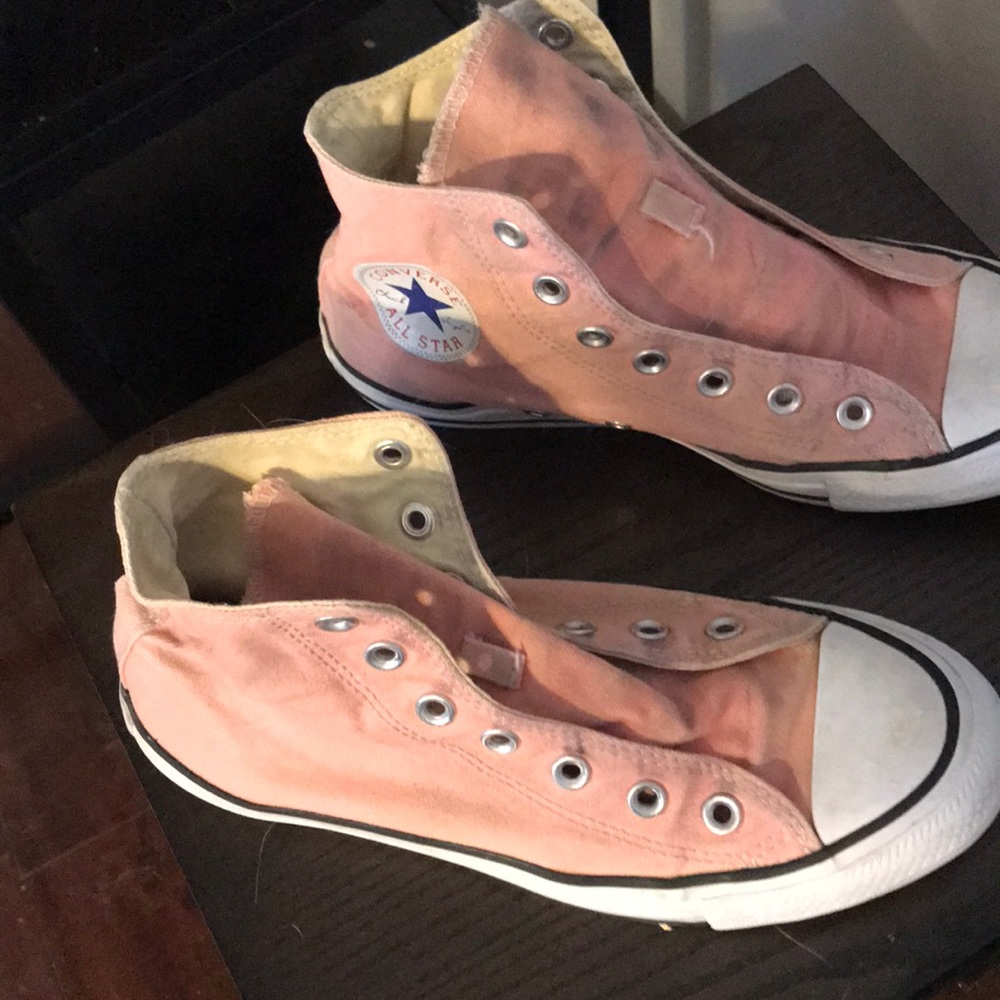 Pink converse